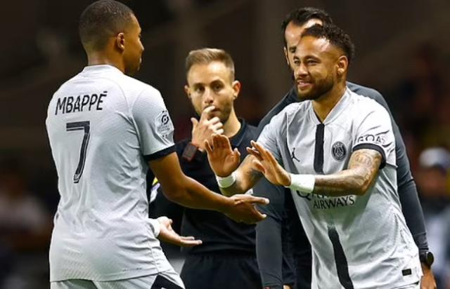 柠檬体育直播-让巴黎的大牌接受轮换 这是主帅加尔捷真正的胜利